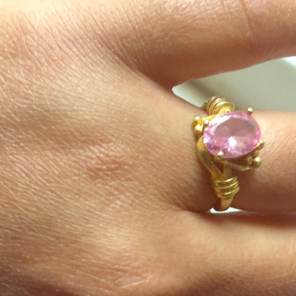 $10 - Picture 1 of 1